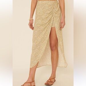 Promesa Lost in a Dream Ruched Floral-Print Midi Skort